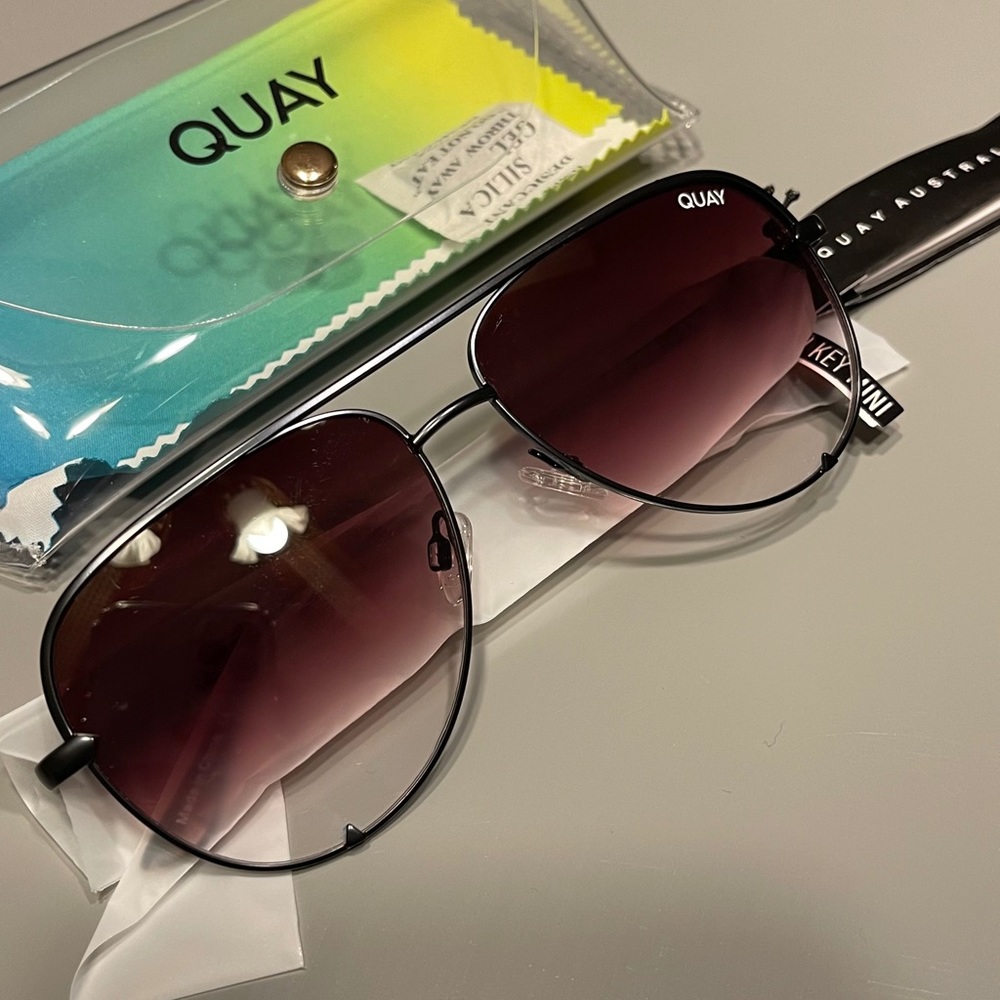 NWT quay australia high key mini in black fade